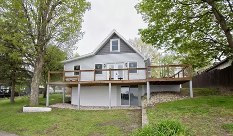 109 Park Dr, Rome City, IN 46784