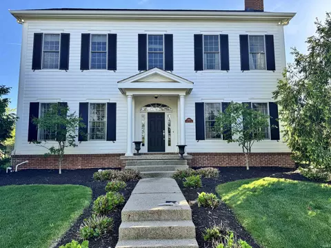 6684 Chapel Xing, Zionsville, IN 46077