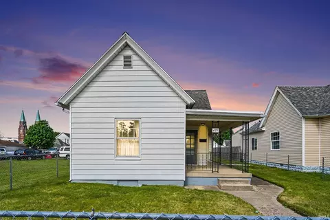 421 S Carlisle St, South Bend, IN 46619