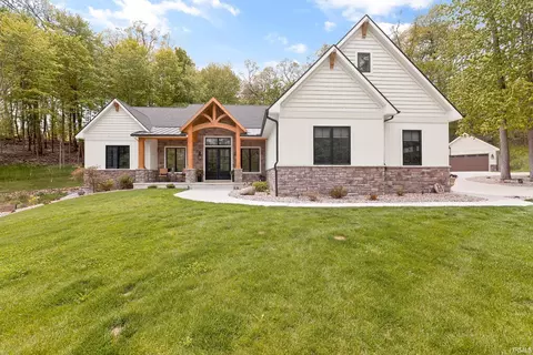 56103 Stone Hill Ct, Bristol, IN 46507