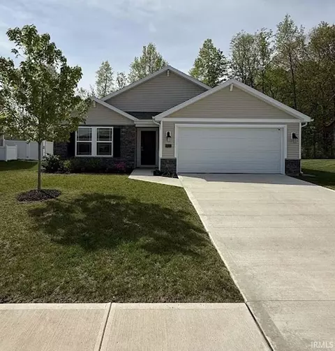8022 Carlie Ct, Fort Wayne, IN 46818