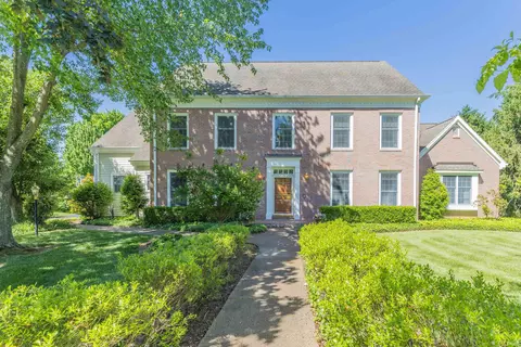 8310 Remington Dr, Evansville, IN 47711