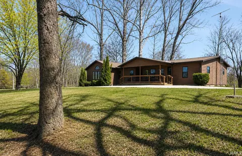 2266 Vfw Rd, Mitchell, IN 47446