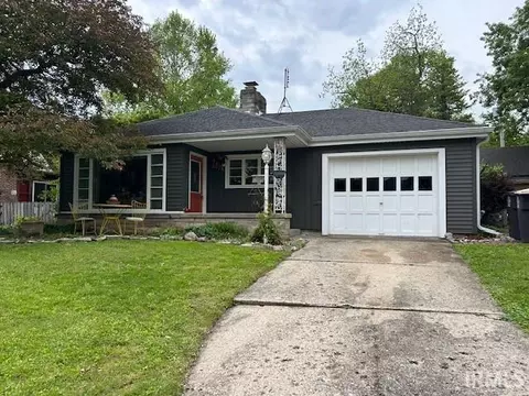 1617 Pemberton Dr, Fort Wayne, IN 46805