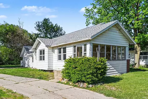 19659 Darden Rd, South Bend, IN 46637