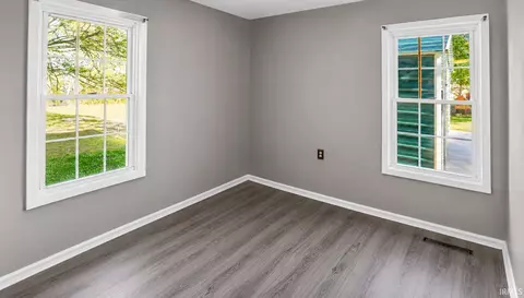 Bedroom - 8202 12th Rd, Argos, IN 46501 photo 3 of 10