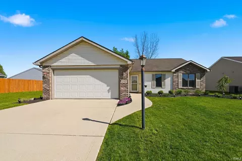 2910 Marguerite Dr, Huntertown, IN 46748