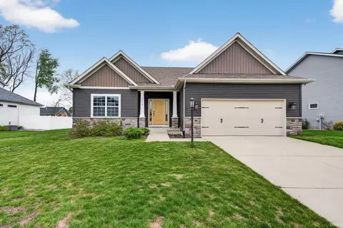 54715 Pierre Trails Dr, Osceola, IN 46561