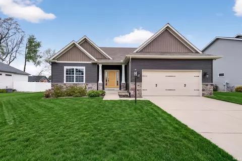 54715 Pierre Trails Dr, Osceola, IN 46561