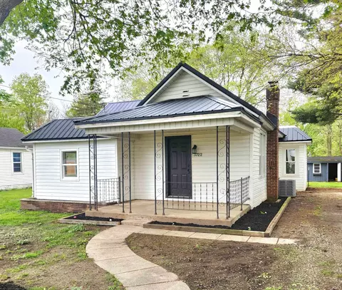 3722 W Wolf Lake St, Albion, IN 46701