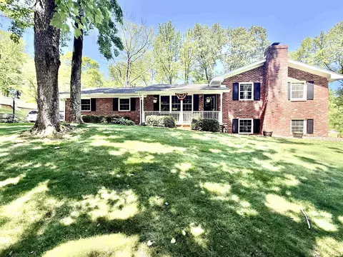 1900 Schlensker Rd, Evansville, IN 47725