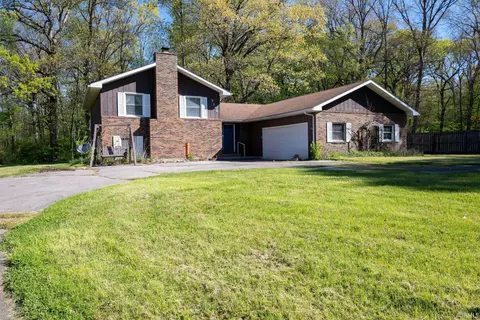 7106 Greenwell Rd, Huntertown, IN 46748