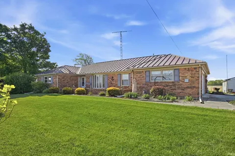 1761 W Sr 32 Hwy, Winchester, IN 47394