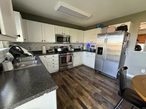 Kitchen - 615 Hart Dr, Dunkirk, IN 47336 photo 1 of 3
