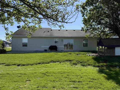 Exterior - 615 Hart Dr, Dunkirk, IN 47336 photo 6 of 8