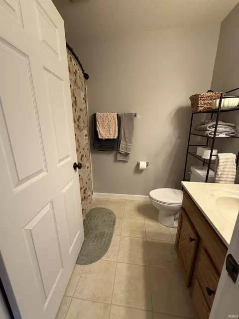 Bath - 615 Hart Dr, Dunkirk, IN 47336 photo 4 of 4