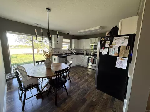 Kitchen - 615 Hart Dr, Dunkirk, IN 47336 photo 2 of 3