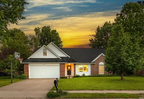 323 Evergreen Rd, Evansville, IN 47711