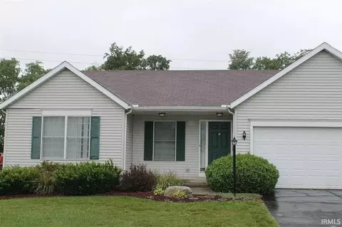 25945 Heatherfield Dr, Elkhart, IN 46514