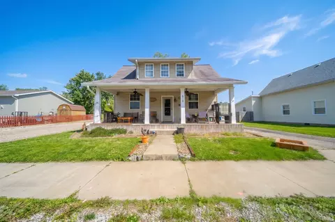618 S 17th St, Elwood, IN 46036