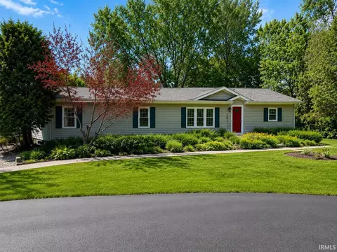 10655 E 500 N Rd, Grovertown, IN 46531