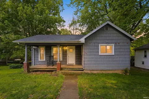 210 E North St, Larwill, IN 46764