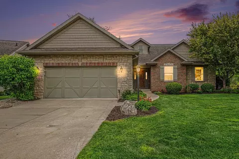 19330 Foley Cir, South Bend, IN 46637
