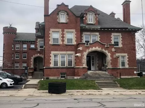 215 E 3rd St, Marion, IN 46952