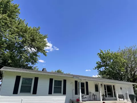 1708 W Glenn Ellyn Dr, Muncie, IN 47304