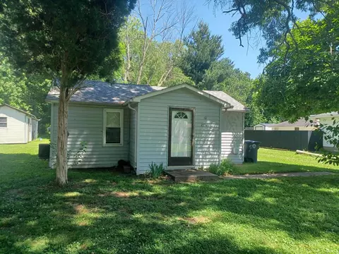 2716 S Villa Dr, Evansville, IN 47714