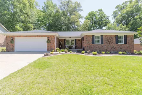 5766 Spring Corner Rd, Newburgh, IN 47630
