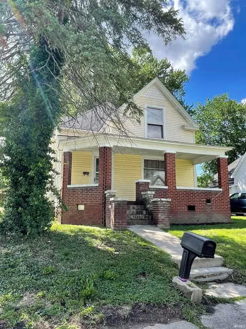 223 S Lawton St, Jasonville, IN 47438