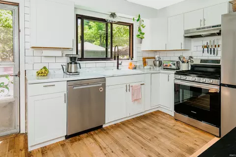 Kitchen - 206 E Hillside Dr, Bloomington, IN 47401 photo 2 of 6