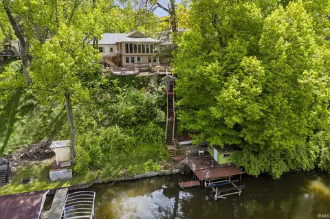 318 N Beach Dr, Monticello, IN 47960
