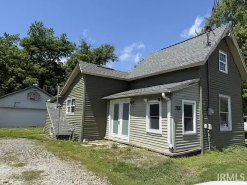 708 N Main St, Linden, IN 47955