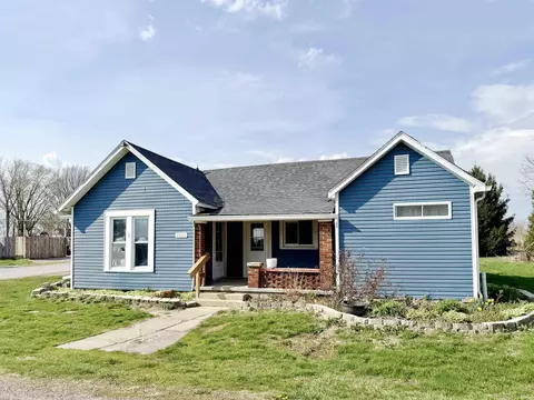 1323 E Roush St, Young America, IN 46998