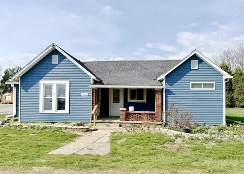 1323 E Roush St, Young America, IN 46998