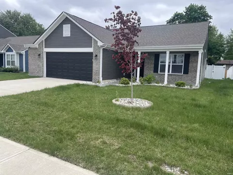 913 Sand Walk Ln, Kokomo, IN 46902