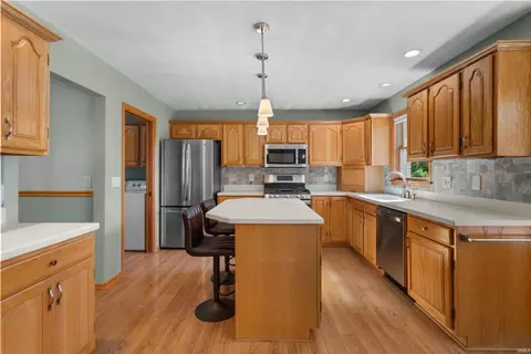 Kitchen - 715 Riverview Dr, Kokomo, IN 46901 photo 2 of 2