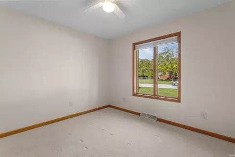 Bedroom - 715 Riverview Dr, Kokomo, IN 46901 photo 2 of 2