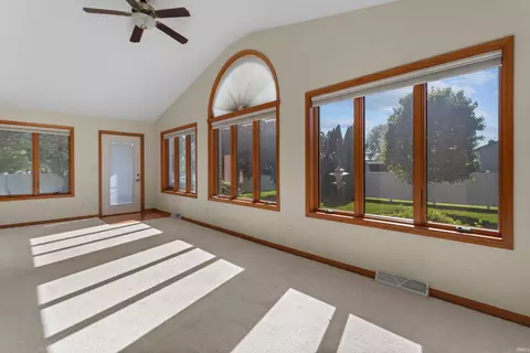Living - 715 Riverview Dr, Kokomo, IN 46901 photo 3 of 3