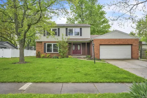 11122 Shalimar Dr, Fort Wayne, IN 46845