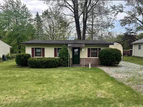70 Ems B38 Ln, Leesburg, IN 46538