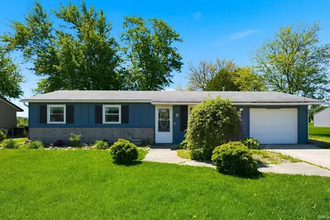 22902 Woodburn Rd, Woodburn, IN 46797