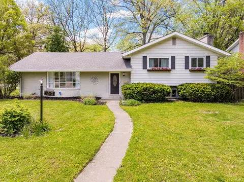 601 N Bittersweet Ln, Muncie, IN 47304