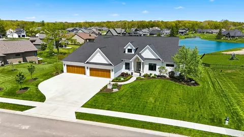 10479 Beaugreen Cv, Leo, IN 46765