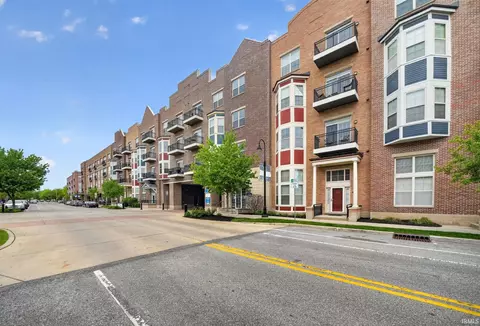 1145 Napoleon St #206, South Bend, IN 46617