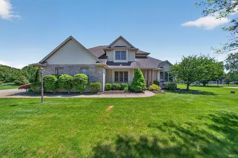 51700 Deer Trail Dr, Granger, IN 46530