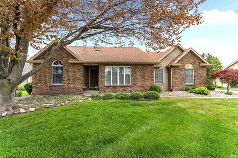 6125 Lansdown Ct, South Bend, IN 46614
