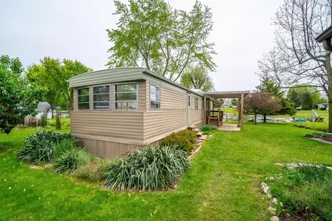 500 Lane 101 Long Beach Lk, Fremont, IN 46737